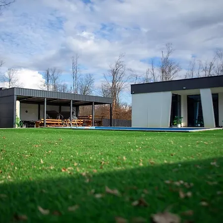 Luxretreat